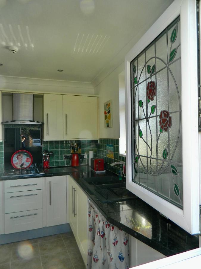 'Harbour View' On The River By Gorleston'S Award Winning Beach - Pet Free! Exterior photo